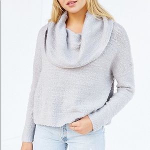 ❗️❗️ON SALE❗️❗️Kimchi Blue Cowl Neck Sweater ✨